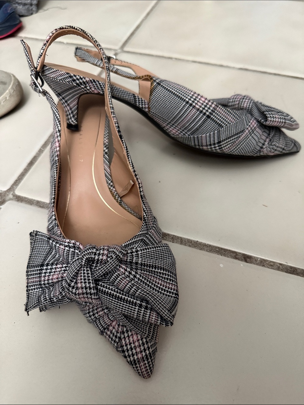 Zara Traffaluc 37 Pointed Slingback Heels with Bow Detail in Black/Gray Plaid